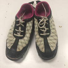 Load image into Gallery viewer, Golf Cleats
