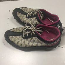 Load image into Gallery viewer, Golf Cleats
