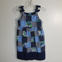 Load image into Gallery viewer, Patch Sleeveless Dress
