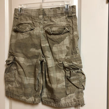 Load image into Gallery viewer, Camouflage Cargo Shorts
