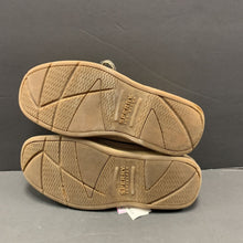Load image into Gallery viewer, boys shoes

