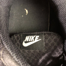 Load image into Gallery viewer, Boy Sneakers
