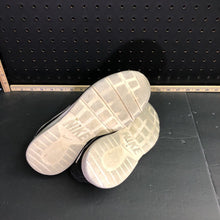 Load image into Gallery viewer, Boy Sneakers
