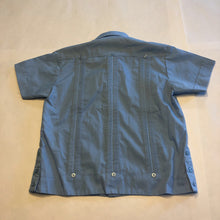 Load image into Gallery viewer, button dwn shirt
