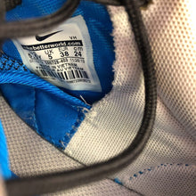 Load image into Gallery viewer, Boy Sneakers
