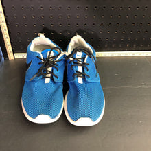 Load image into Gallery viewer, Boy Sneakers
