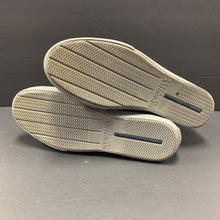 Load image into Gallery viewer, boys shoes
