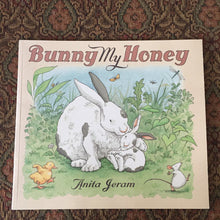 Load image into Gallery viewer, Bunny My Honey (Anita Jeram) -paperback
