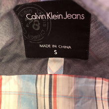 Load image into Gallery viewer, Plaid Button Down Shirt
