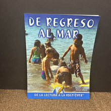 Load image into Gallery viewer, De Regreso Al Mar -oversized (11.5" x 15") paperback
