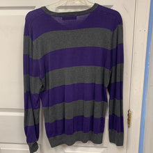 Load image into Gallery viewer, sweater

