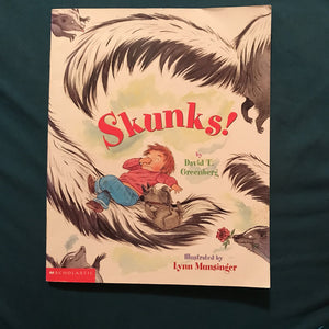 Skunks! (David Greenburg) -Paperback