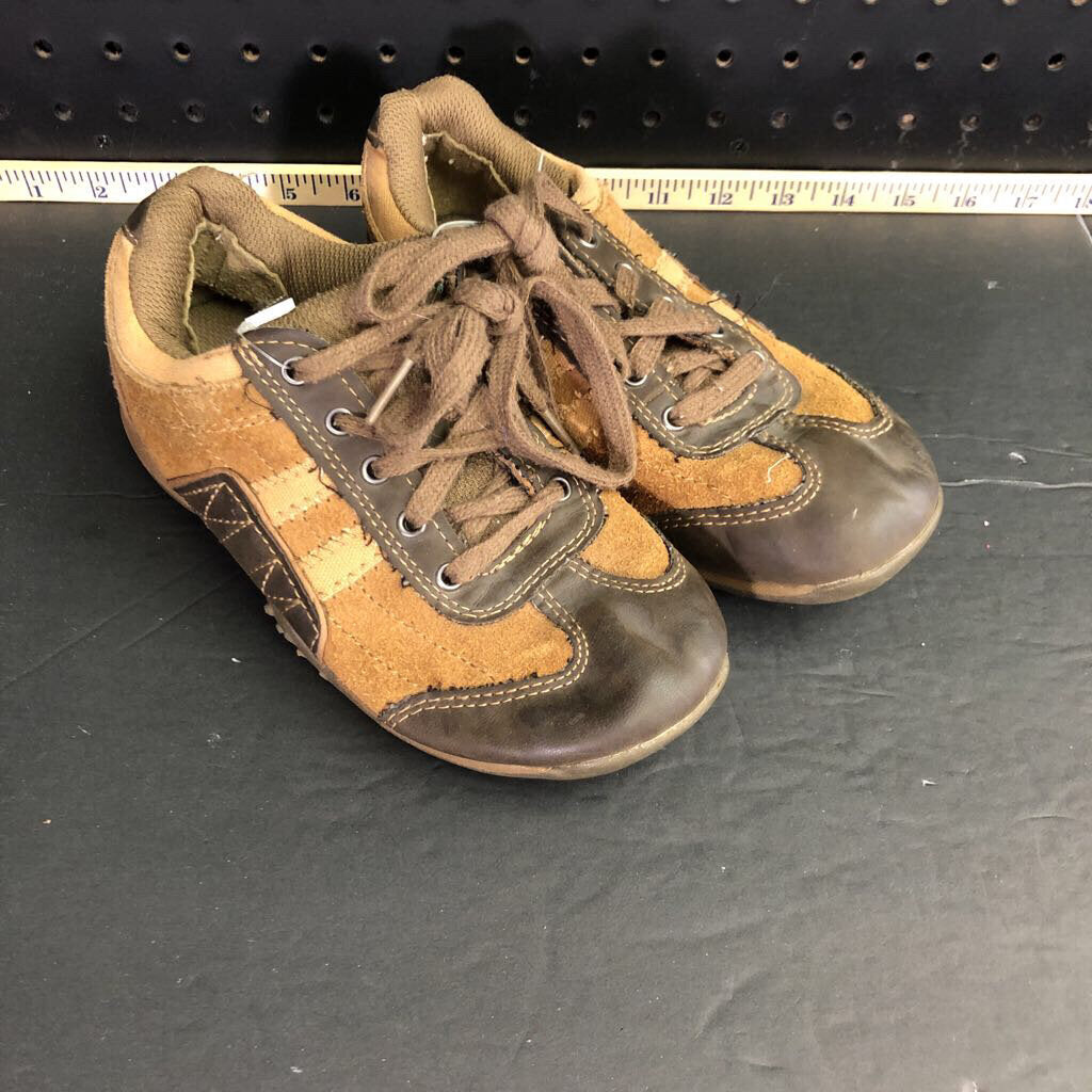 boy sneaker