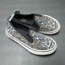 Load image into Gallery viewer, Girl Glasses Sneakers
