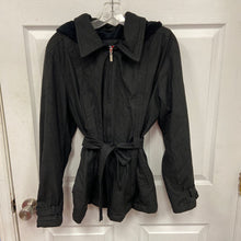 Load image into Gallery viewer, hooded zip jacket

