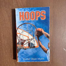 Load image into Gallery viewer, Hoops (Walter Dean Myers) -chapter
