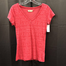Load image into Gallery viewer, pattern vneck top
