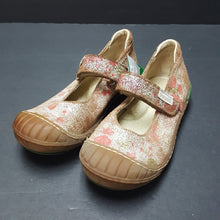 Load image into Gallery viewer, rubber sole mary janes 32
