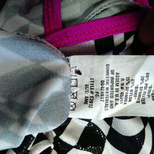 Load image into Gallery viewer, optical illusion belt dress
