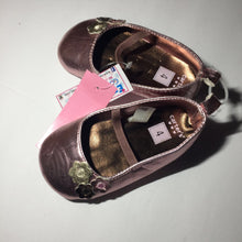 Load image into Gallery viewer, girl flats
