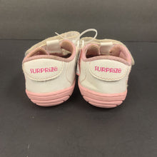 Load image into Gallery viewer, Girl Flower Sneakers
