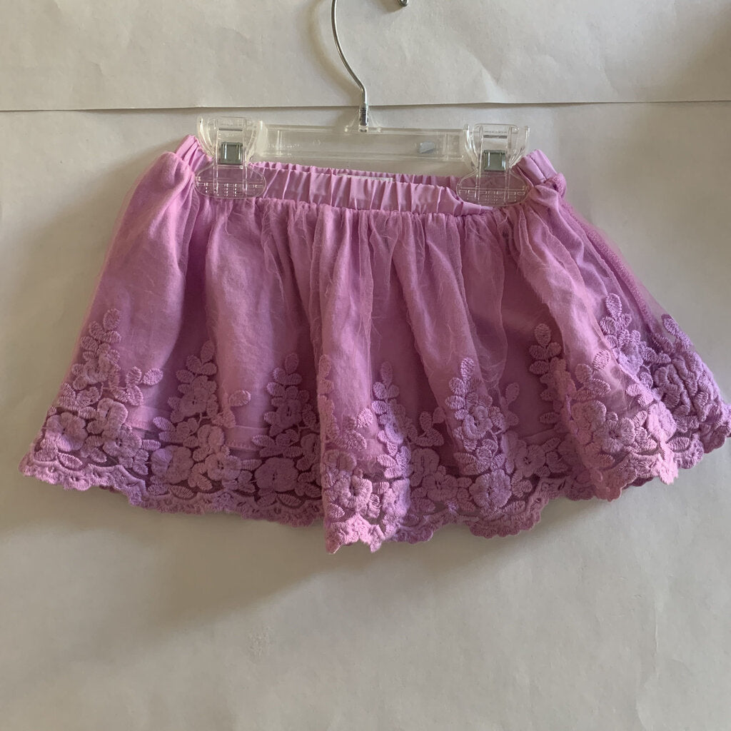 lace design skirt