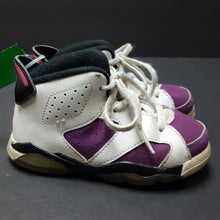 Load image into Gallery viewer, boy high top sneakers
