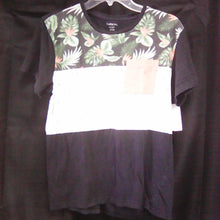 Load image into Gallery viewer, multi patterned t-shirt
