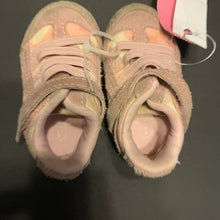 Load image into Gallery viewer, girl sneakers
