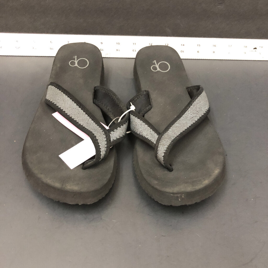 girls flip flops