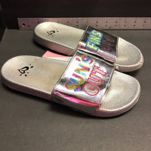 Load image into Gallery viewer, girls &quot;Sun&#39;s Out.&quot;flip flops
