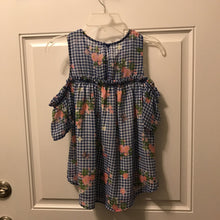 Load image into Gallery viewer, Flower off shoulder top
