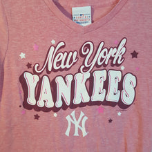 Load image into Gallery viewer, New York Yankees top
