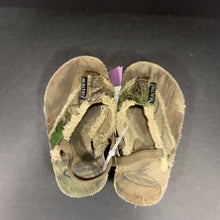 Load image into Gallery viewer, sandals 6m
