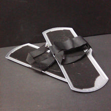 Load image into Gallery viewer, carpet skates
