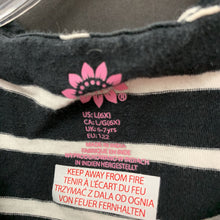 Load image into Gallery viewer, striped flower top

