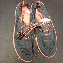 Load image into Gallery viewer, water shoes
