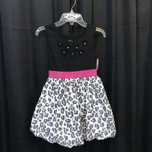 sleeveless leopard print dress