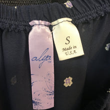 Load image into Gallery viewer, sheer floral off the shoulder top
