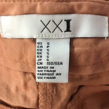 Load image into Gallery viewer, lace shorts
