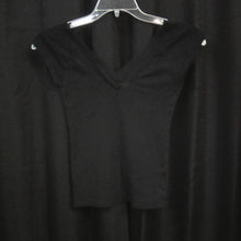 Load image into Gallery viewer, v-neck off the shoulder top
