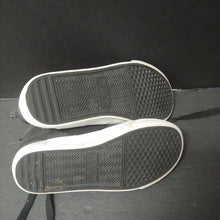 Load image into Gallery viewer, Boy high top sneakers

