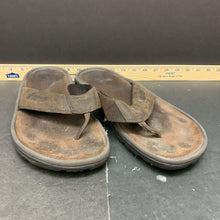 Load image into Gallery viewer, men flip flops
