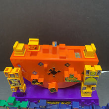 Load image into Gallery viewer, NakNak Wave Rocker Stacking Platform w/ figures

