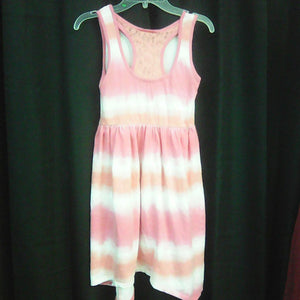 sleeveless dress