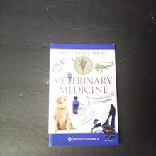 Load image into Gallery viewer, Veterinary Medicine (Boy Scouts of America Merit Badge Series) -paperback scout
