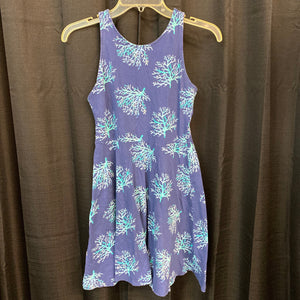 sleeveless dress