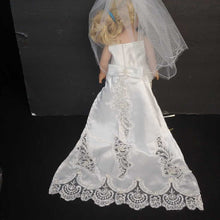 Load image into Gallery viewer, wedding dress for 18&quot; doll
