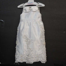 Load image into Gallery viewer, wedding dress for 18&quot; doll
