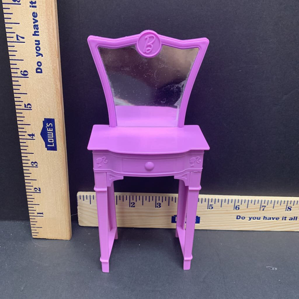 doll vanity